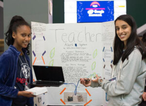 Students presenting their project at MESA day (photo by Kim Nguyen)